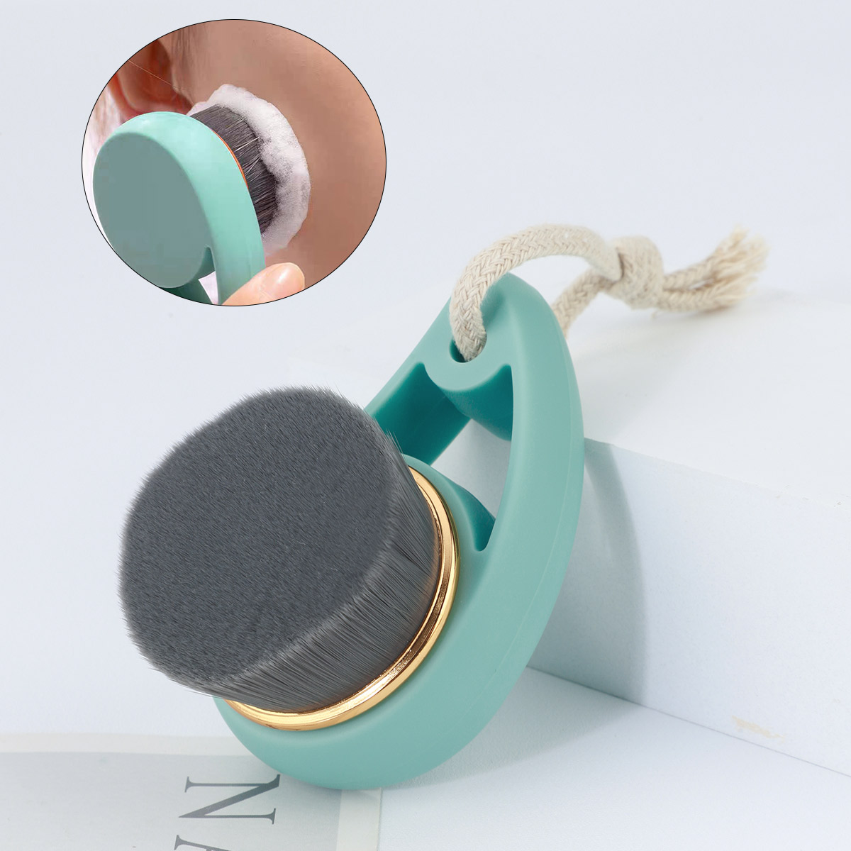 Beauty Queen Makeup - 1PCS Bamboo Charcoal Cleaning Brush Comma