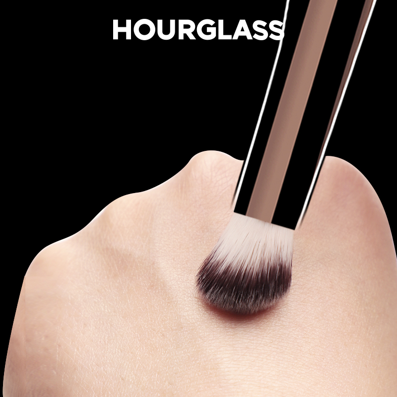 Hourglass Makeup Brush- No.19  - Beauty Queen Makeup บทวิจารณ์และราคา