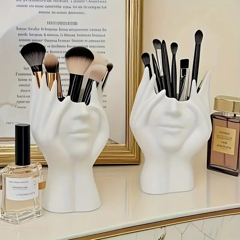 Face Shape Makeup Brush Holder - Beauty Queen Makeup บทวิจารณ์และราคา