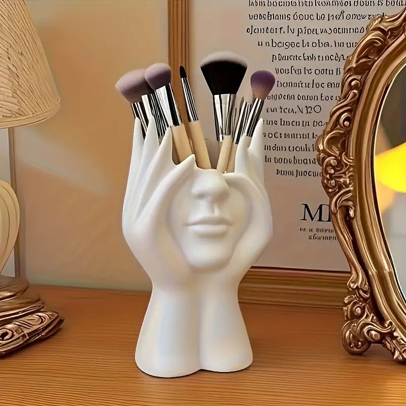 Face Shape Makeup Brush Holder - Beauty Queen Makeup บทวิจารณ์และราคา